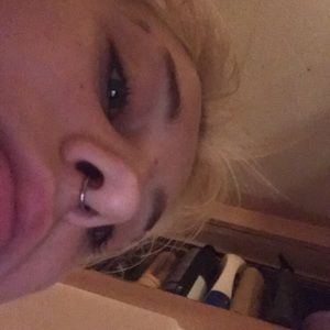 Meet your Posher, Hailey